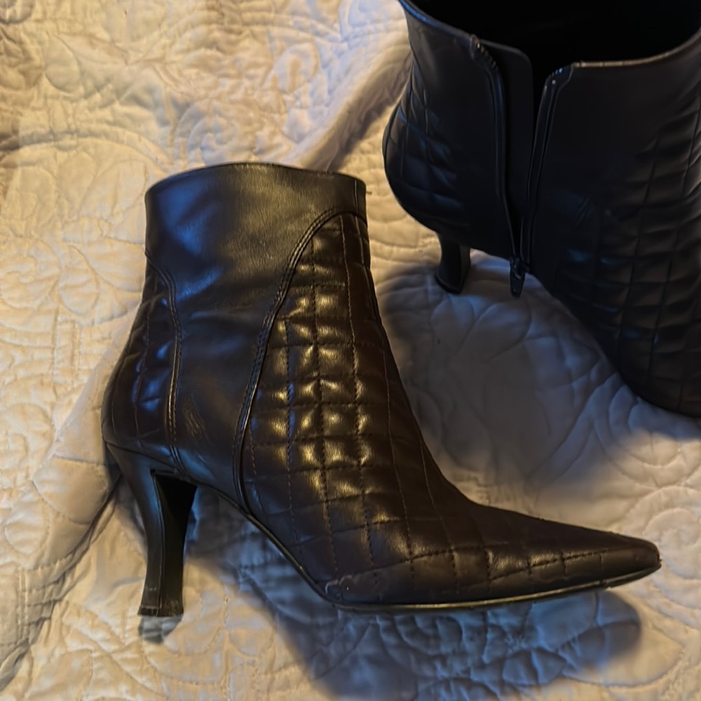 Dark brown dress boots